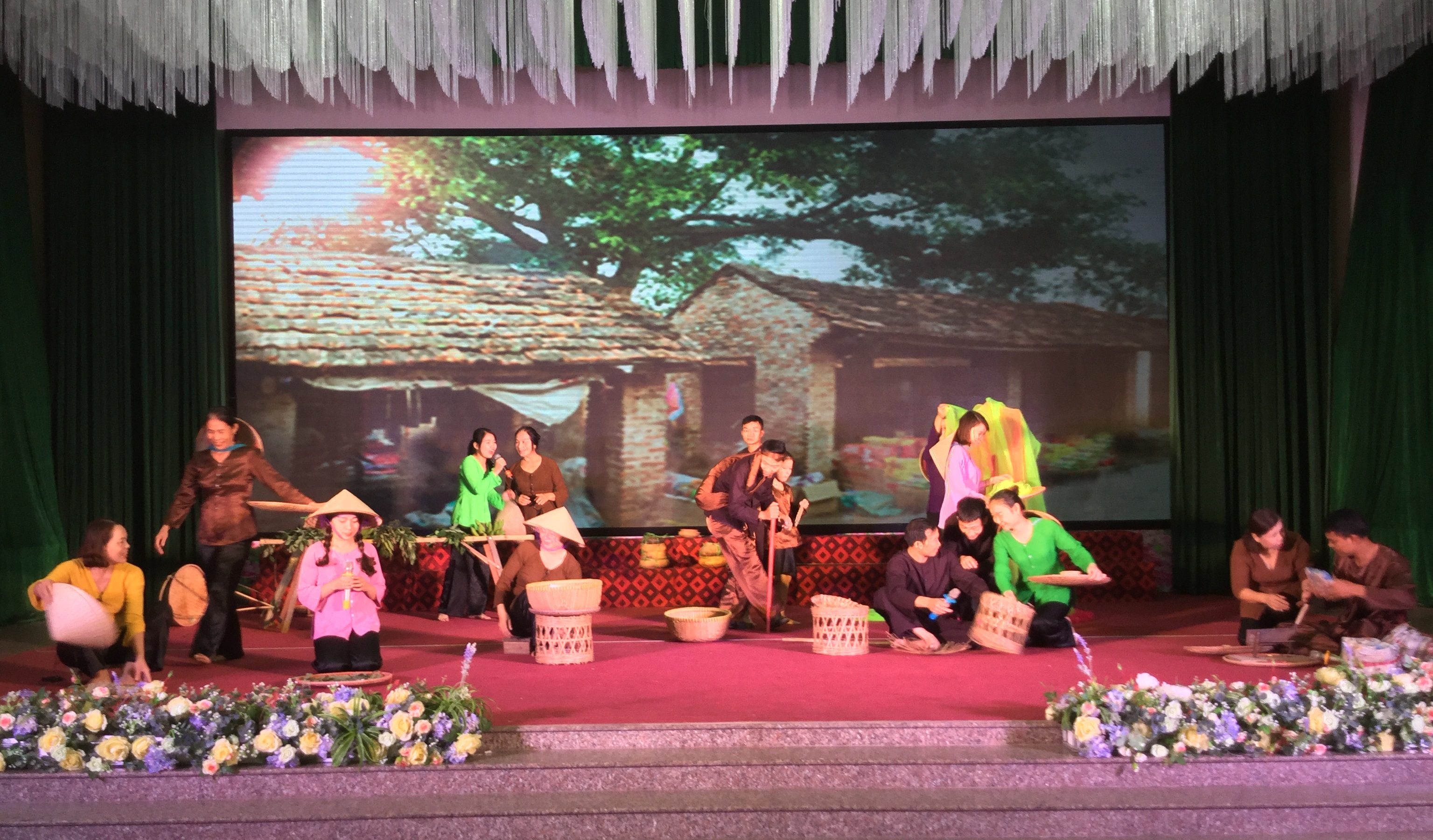 Lễ trao tặng danh hiệu “Nghệ nhân Ưu tú”, tôn vinh “Nghệ sĩ Nhân dân”, “Nghệ sĩ Ưu tú” và kỷ niệm Ngày Di sản Văn hóa Việt Nam 23/11